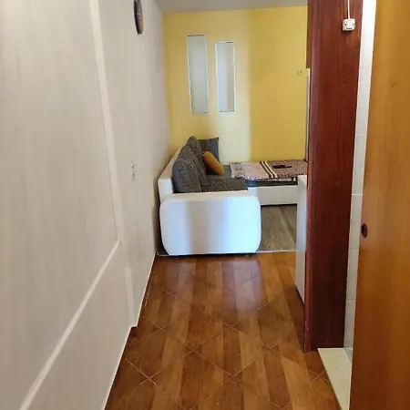 Apartma So&ni פיראן
